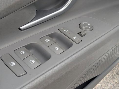 Used 2024 Hyundai Elantra SEL image 10