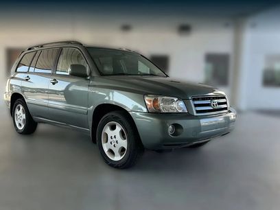 Used 2005 Toyota Highlander 4WD V6 w/ 3rd Row