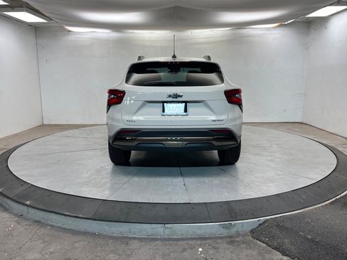 New 2026 Chevrolet Trax ACTIV w/ Sunroof Package image 5