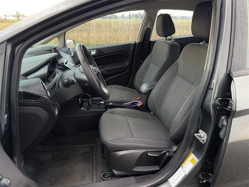 Used 2016 Ford Fiesta SE w/ Equipment Group 201A image 9