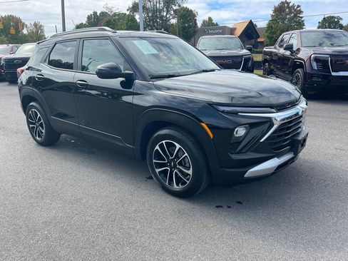 Used 2024 Chevrolet TrailBlazer LT w/ Convenience Package image 7