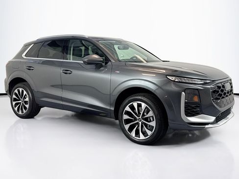 New 2026 Audi Q3 quattro 2.0T AWD/4WD image 3