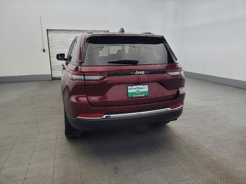 Used 2022 Jeep Grand Cherokee Limited 4xe image 6