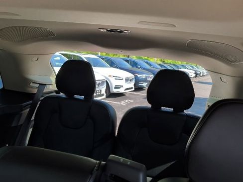 Used 2019 Volvo XC90 T5 Momentum w/ Protection Package Premier AWD/4WD image 15