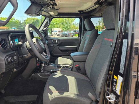 Used 2026 Jeep Wrangler Unlimited Rubicon AWD/4WD image 22