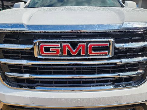 New 2026 GMC Yukon Elevation AWD/4WD image 9