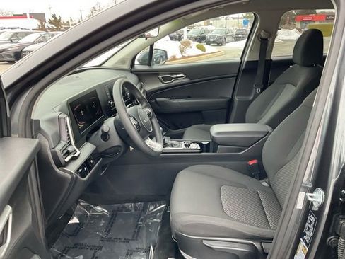 Used 2024 Kia Sportage LX image 12