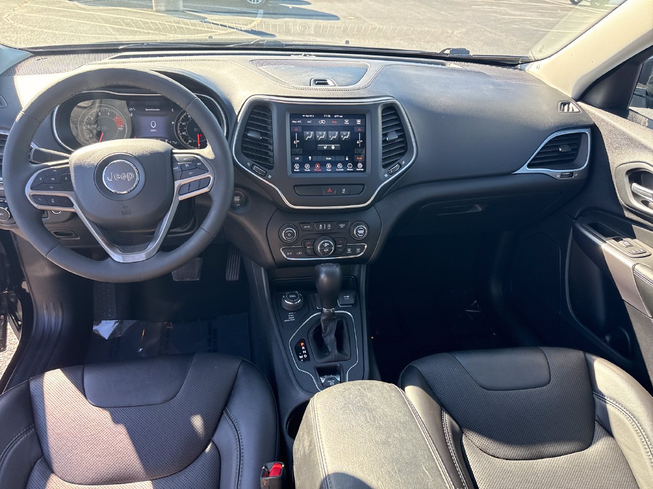 Used 2022 Jeep Cherokee Latitude Lux w/ Sun & Sound Group AWD/4WD image 15
