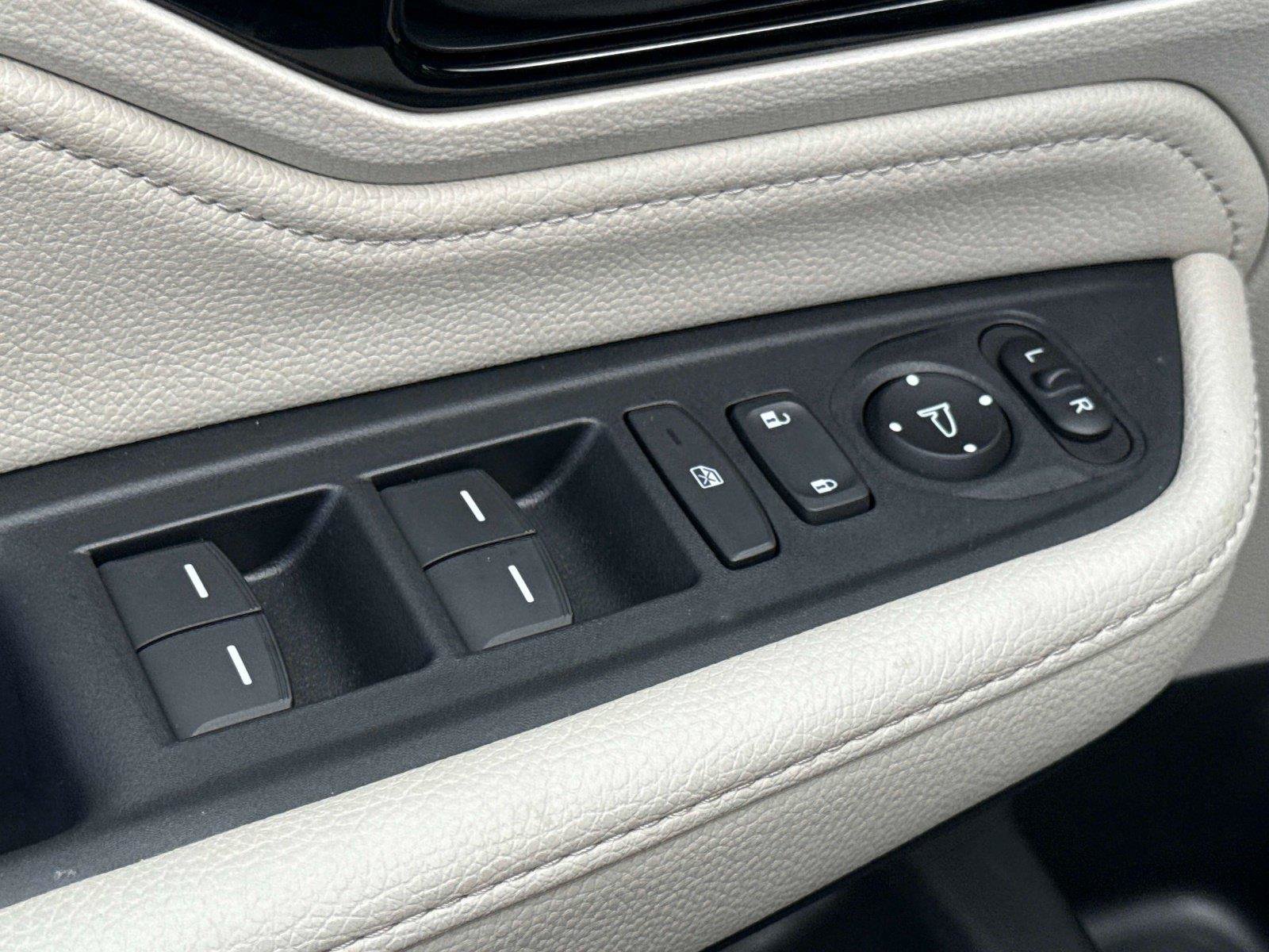 Certified 2026 Honda Odyssey Touring image 19