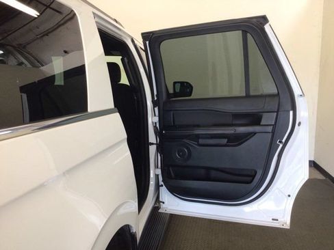 Used 2018 Ford Expedition Max XL RWD image 8