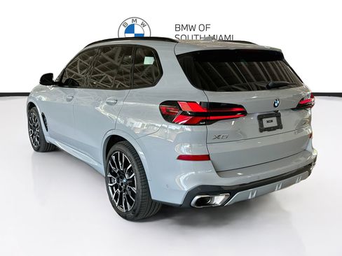 Certified 2024 BMW X5 xDrive40i w/ M Sport Package AWD/4WD image 5