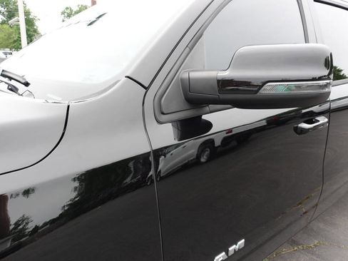 Used 2025 RAM 1500 Laramie w/ Sport Appearance Package AWD/4WD image 8