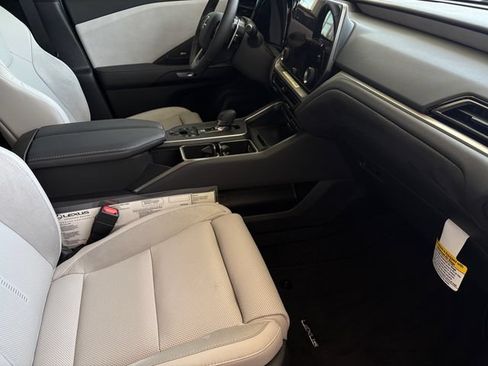 New 2026 Lexus TX 550h AWD Plug-In Hybrid image 28