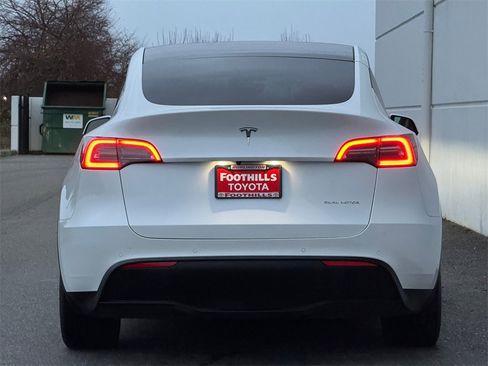 Used 2021 Tesla Model Y Long Range image 6