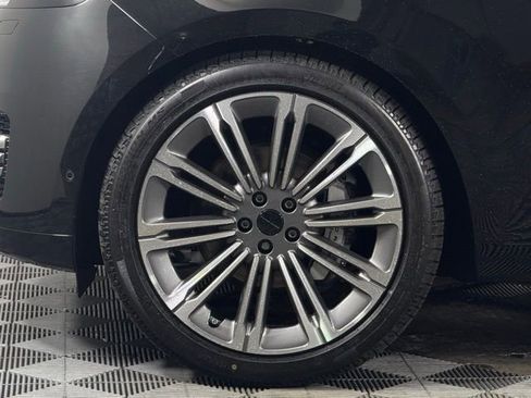 New 2026 Land Rover Range Rover Long Wheelbase SE image 14