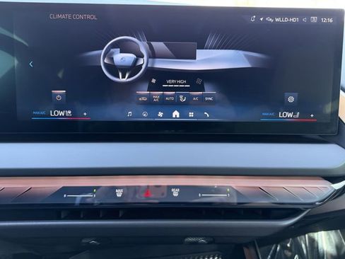 Certified 2025 BMW X3 xDrive30i w/ Premium Package image 21