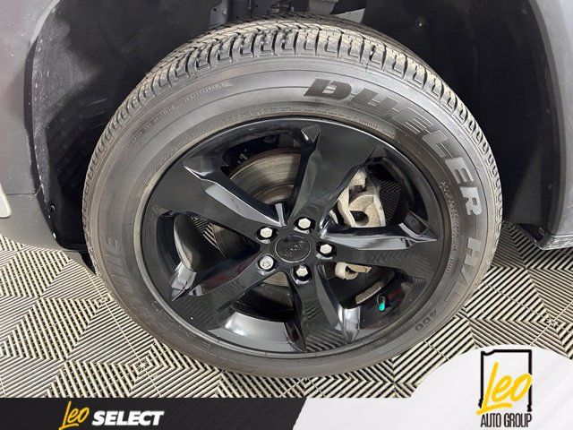 Used 2023 Jeep Grand Cherokee Altitude RWD image 27