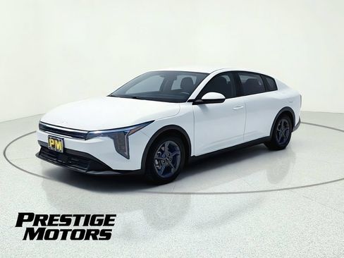 Used 2025 Kia K4 FWD image 3