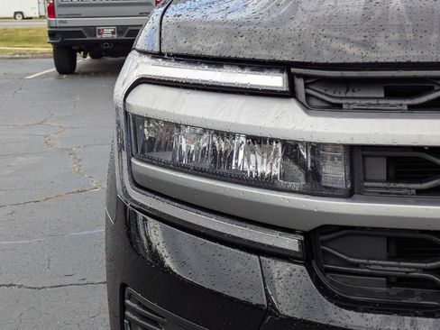 Used 2024 Ford Expedition XLT RWD image 10