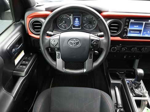 Used 2020 Toyota Tacoma TRD Off-Road image 25
