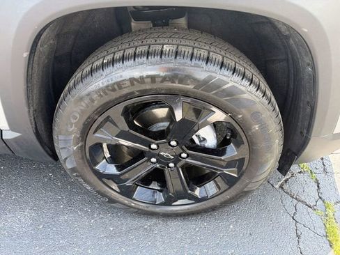 Certified 2026 Chevrolet Equinox LT w/ Convenience Package II FWD image 14