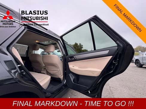 Used 2019 Subaru Outback 2.5i Premium image 12