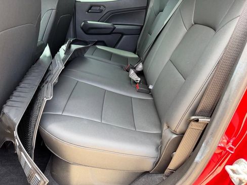 Used 2025 Chevrolet Colorado Trail Boss AWD/4WD image 23
