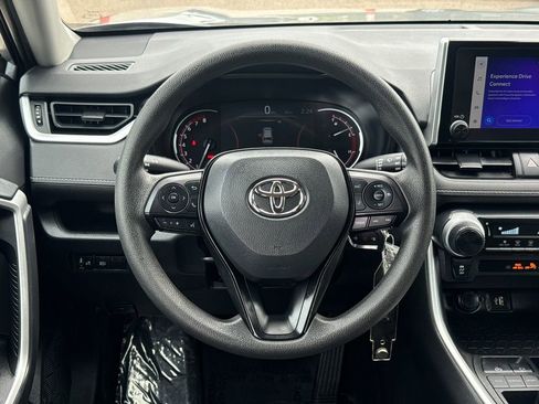 Used 2023 Toyota RAV4 LE FWD image 13