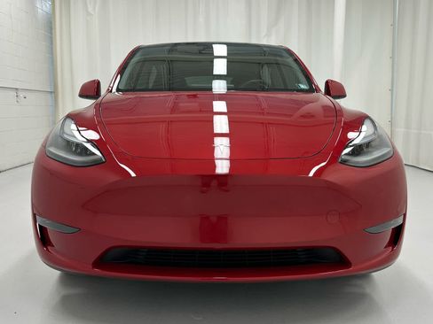 Used 2023 Tesla Model Y Long Range image 5