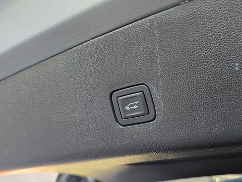 Used 2019 Chevrolet Traverse LT AWD/4WD image 14