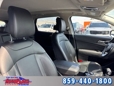 Used 2025 Kia Sportage EX w/ Premium Package FWD image 45