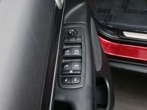 Used 2022 Jeep Grand Cherokee Limited w/ Tech Group image 11