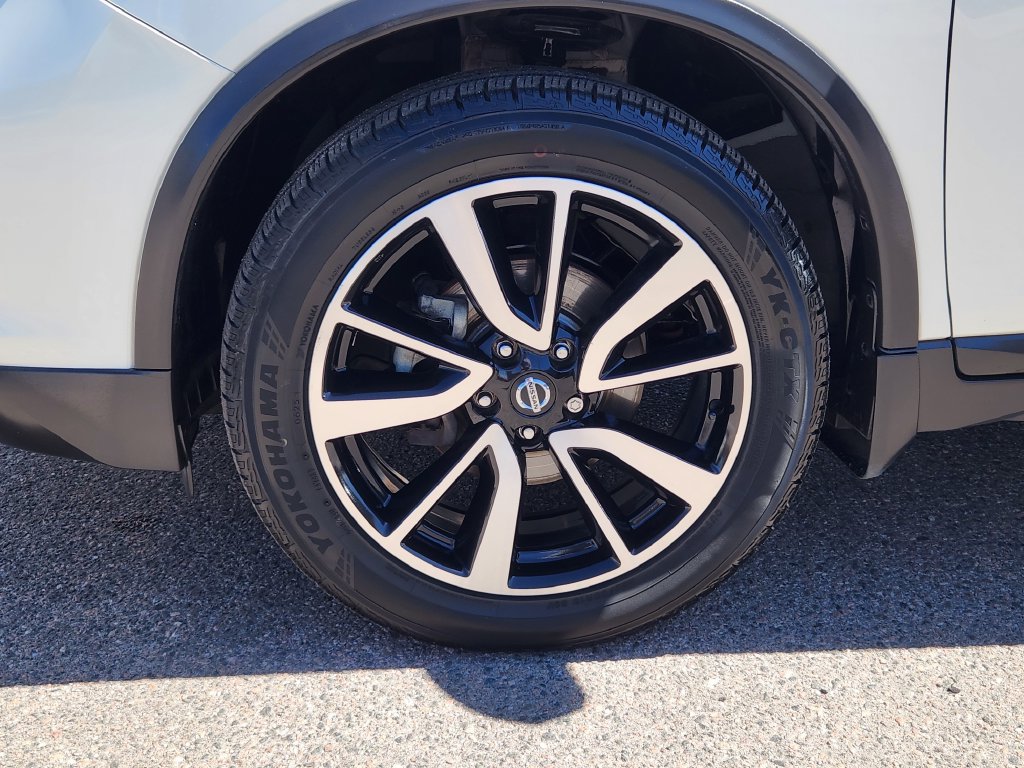 Certified 2020 Nissan Rogue SL w/ Premium Package AWD/4WD image 8