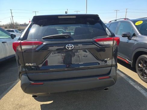 Used 2024 Toyota RAV4 XLE image 5