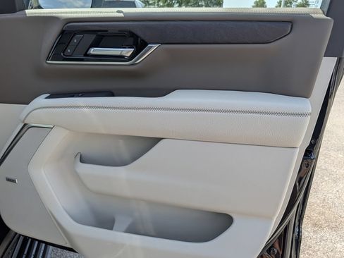 New 2026 GMC Yukon Denali w/ Denali Reserve Package AWD/4WD image 37