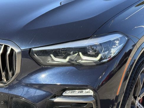 Used 2021 BMW X5 M50i w/ Premium Package image 11