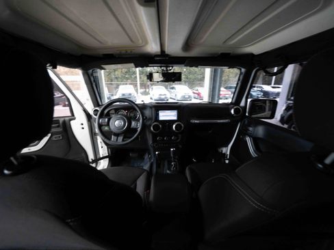 Used 2016 Jeep Wrangler Unlimited Sahara w/ Trailer Tow Group image 18