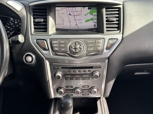 Used 2017 Nissan Pathfinder SL w/ SL Tech Package AWD/4WD image 18
