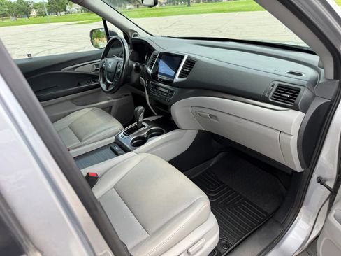 Used 2017 Honda Ridgeline RTL-T image 7