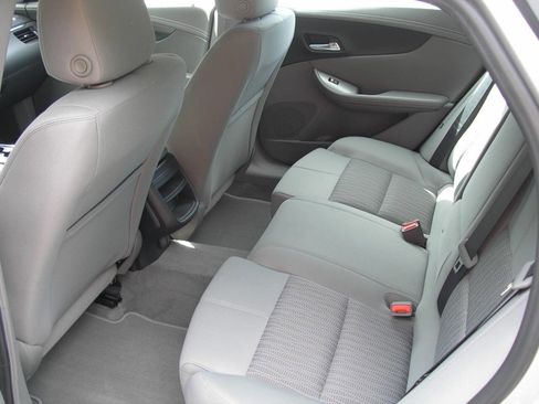 Used 2017 Chevrolet Impala LS image 4