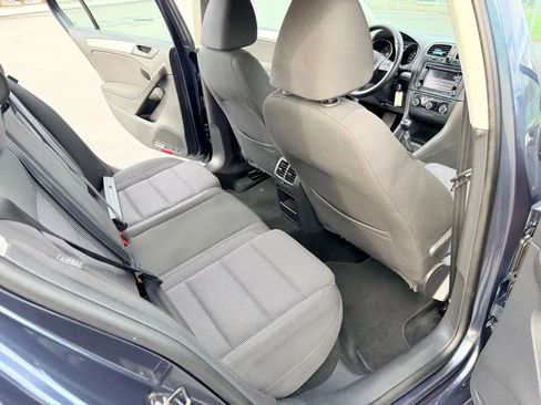 Used 2011 Volkswagen Golf TDI image 12