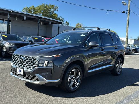 Used 2023 Hyundai Santa Fe SEL w/ Premium Package image 7