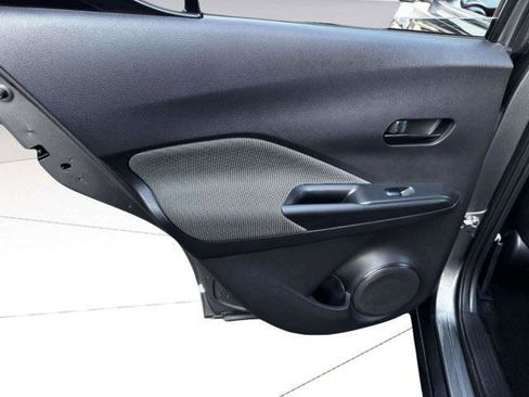 Used 2020 Nissan Kicks S FWD image 38