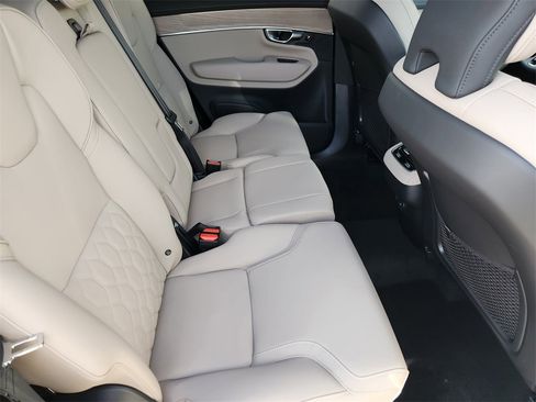 New 2026 Volvo XC90 B6 Plus w/ Protection Package Premier image 22