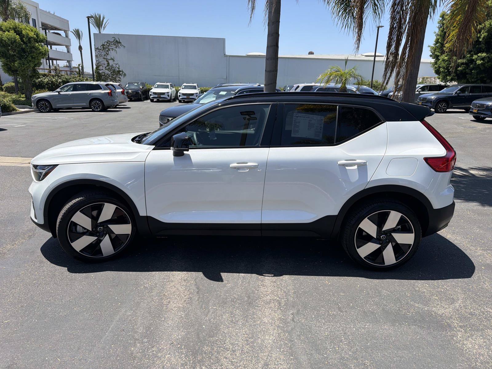 Certified 2023 Volvo XC40 Recharge Ultimate AWD/4WD image 8