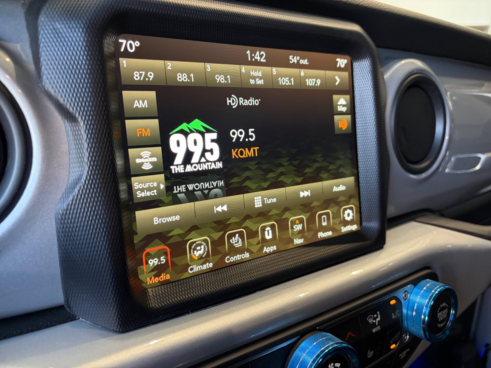 Used 2022 Jeep Gladiator Sport AWD/4WD image 21