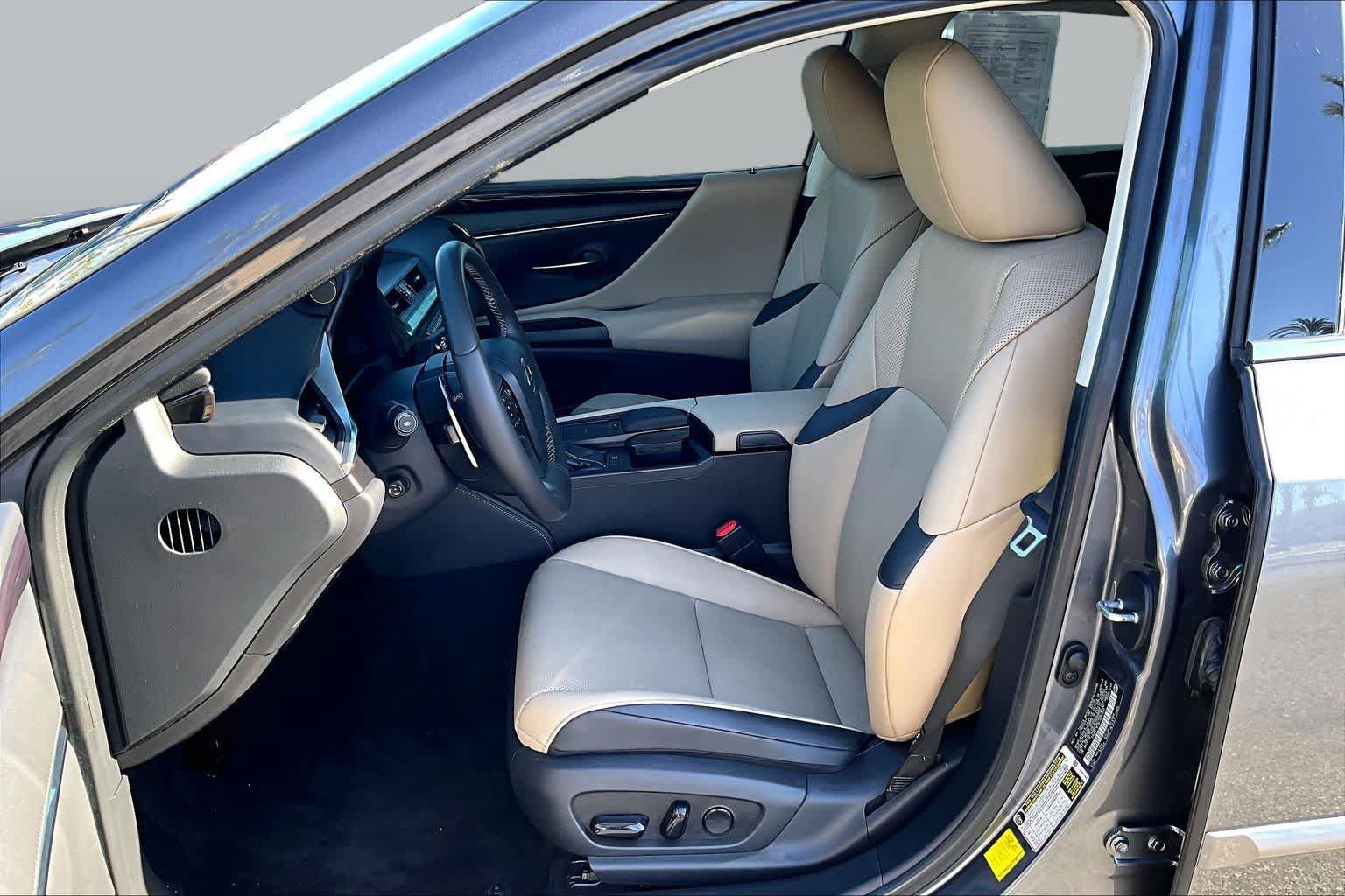 Used 2020 Lexus ES 350 w/ Premium Package FWD image 7