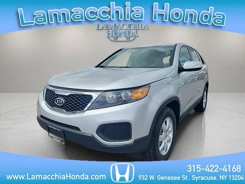 Used 2013 Kia Sorento LX image 1