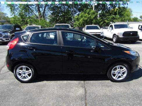 Used 2017 Ford Fiesta SE FWD image 9