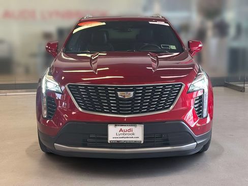 Used 2023 Cadillac XT4 Premium Luxury AWD/4WD image 2